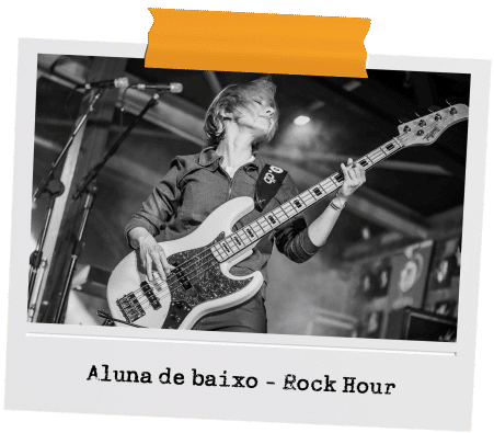 Aluna de baixo - Rock Hour